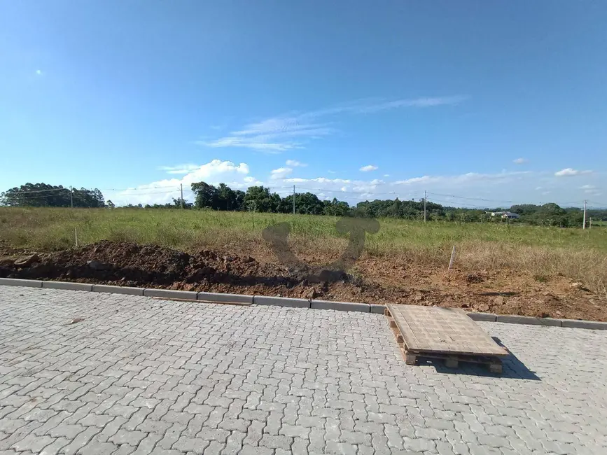 Foto 2 de Terreno / Lote à venda, 300m2 em Linha Santa Cruz, Santa Cruz Do Sul - RS