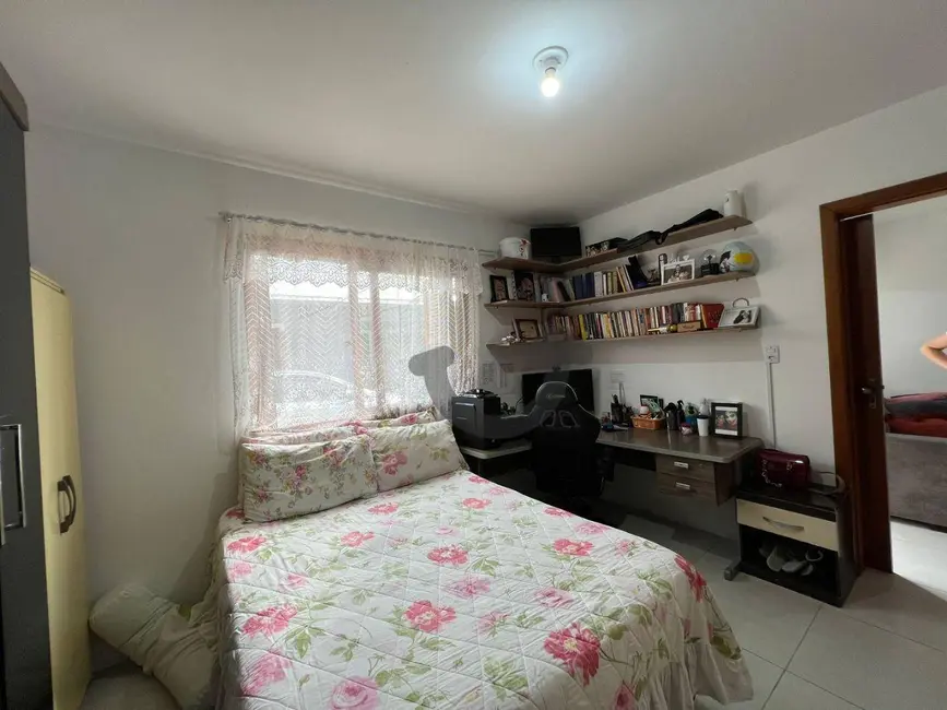 Casa com 3 quartos à venda, 143m2 em Arroio Grande, Santa Cruz Do Sul - RS - imagem 9 Foto 9 de Casa com 3 quartos à venda, 143m2 em Arroio Grande, Santa Cruz Do Sul - RS