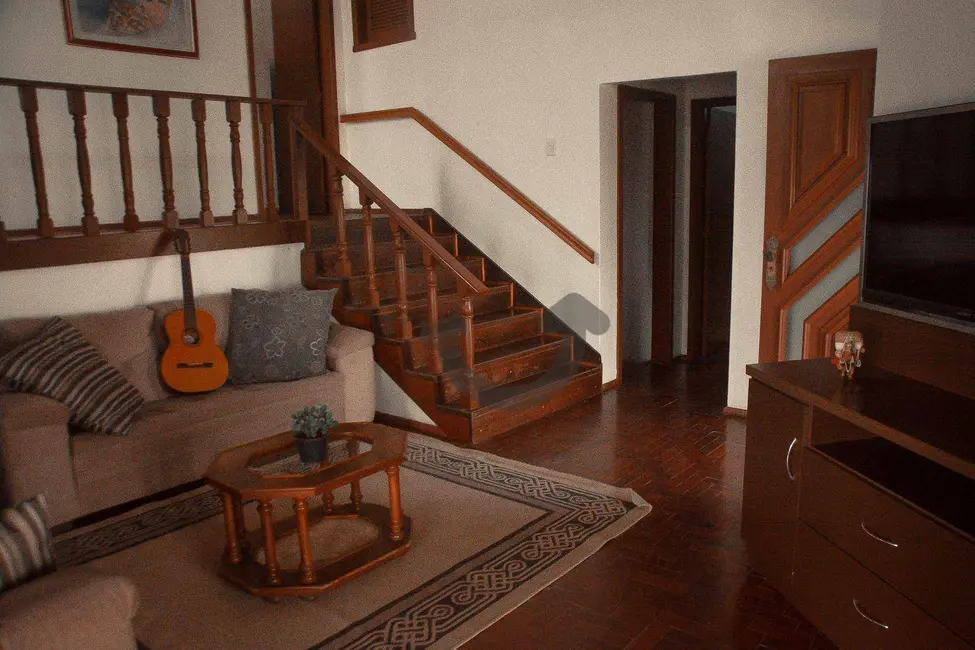 Foto 5 de Casa com 3 quartos à venda, 1007m2 em Santo Inácio, Santa Cruz Do Sul - RS
