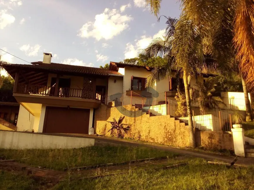 Foto 2 de Casa com 3 quartos à venda, 1007m2 em Santo Inácio, Santa Cruz Do Sul - RS