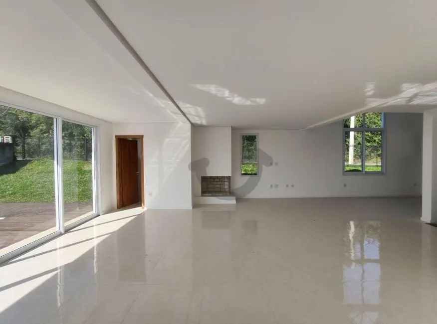 Foto 8 de Casa com 3 quartos à venda, 489m2 em Country, Santa Cruz Do Sul - RS