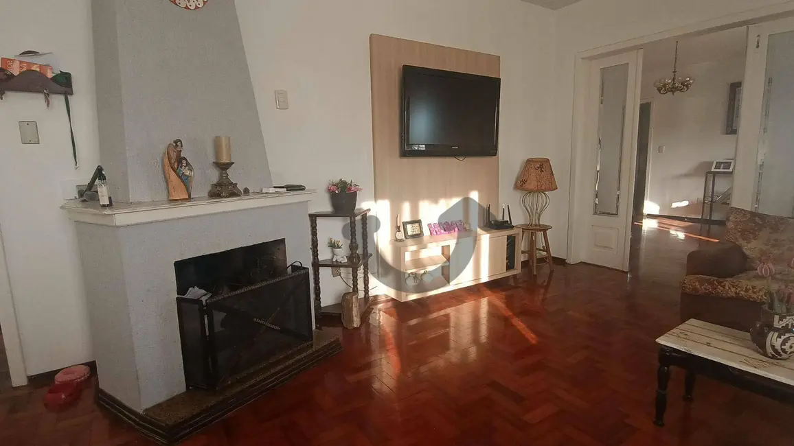 Casa com 5 quartos à venda, 337m2 em Avenida, Santa Cruz Do Sul - RS - imagem 5 Foto 5 de Casa com 5 quartos à venda, 337m2 em Avenida, Santa Cruz Do Sul - RS
