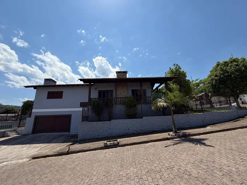 Foto 4 de Casa com 4 quartos para alugar, 365m2 em Margarida, Santa Cruz Do Sul - RS