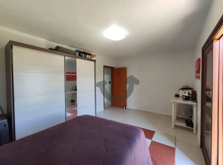 Chácara com 3 quartos à venda, 6000m2 em Santa Cruz Do Sul - RS - imagem 8 Foto 8 de Chácara com 3 quartos à venda, 6000m2 em Santa Cruz Do Sul - RS