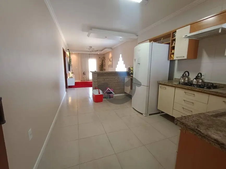 Casa com 2 quartos à venda, 792m2 em Avenida, Santa Cruz Do Sul - RS - imagem 6 Foto 6 de Casa com 2 quartos à venda, 792m2 em Avenida, Santa Cruz Do Sul - RS