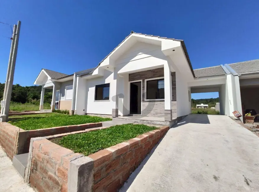 Foto 2 de Casa com 2 quartos à venda, 250m2 em Aliança, Santa Cruz Do Sul - RS