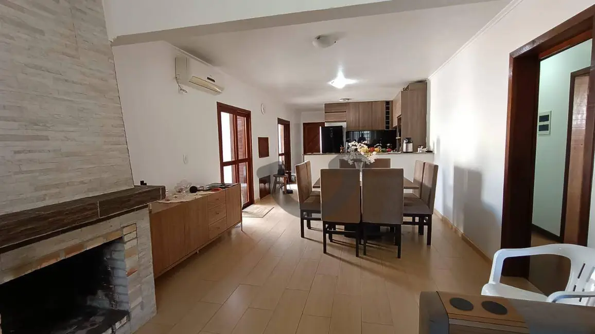Casa com 3 quartos à venda, 480m2 em Santo Antônio, Santa Cruz Do Sul - RS - imagem 6 Foto 6 de Casa com 3 quartos à venda, 480m2 em Santo Antônio, Santa Cruz Do Sul - RS