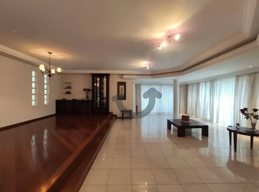 Casa com 3 quartos à venda, 1373m2 em Higienópolis, Santa Cruz Do Sul - RS - imagem 8 Foto 8 de Casa com 3 quartos à venda, 1373m2 em Higienópolis, Santa Cruz Do Sul - RS