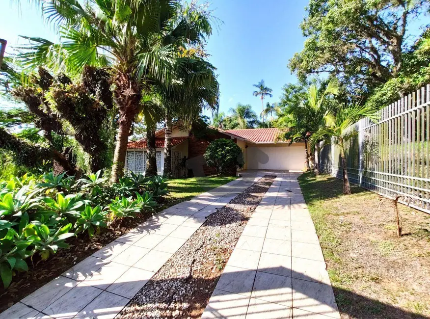 Casa com 3 quartos à venda, 1373m2 em Higienópolis, Santa Cruz Do Sul - RS - imagem 5 Foto 5 de Casa com 3 quartos à venda, 1373m2 em Higienópolis, Santa Cruz Do Sul - RS