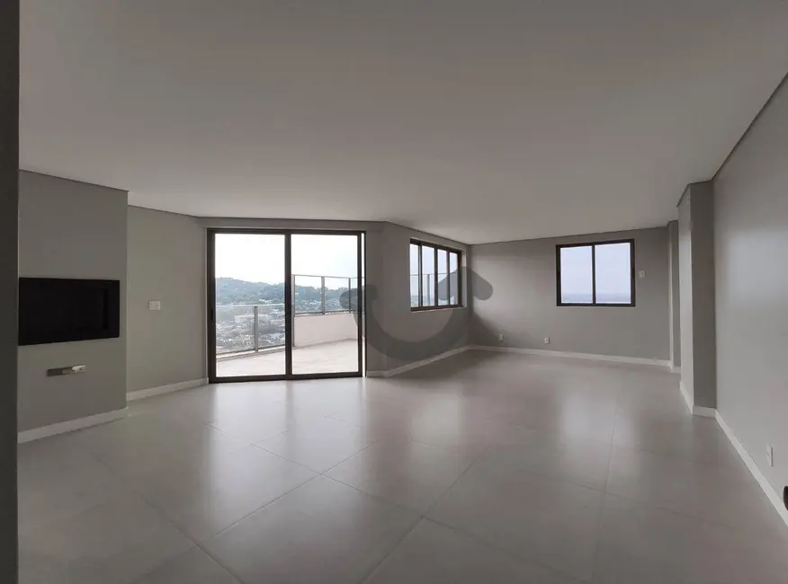 Foto 1 de Apartamento com 3 quartos à venda, 257m2 em Centro, Santa Cruz Do Sul - RS