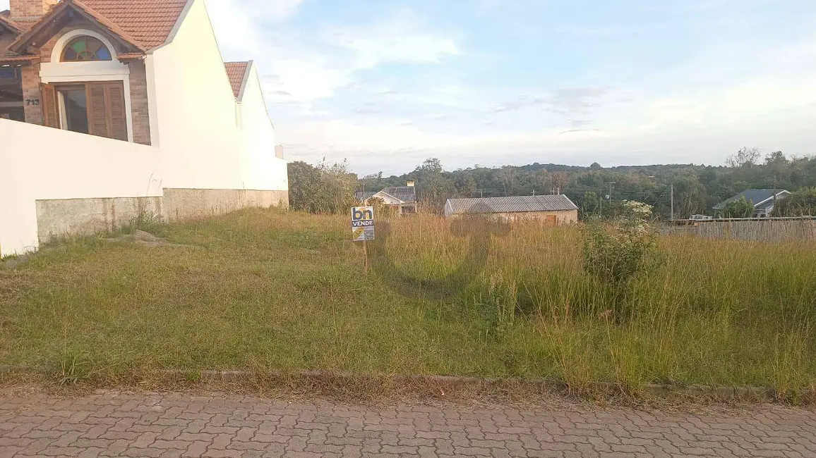 Foto 1 de Terreno / Lote à venda, 303m2 em Linha Santa Cruz, Santa Cruz Do Sul - RS
