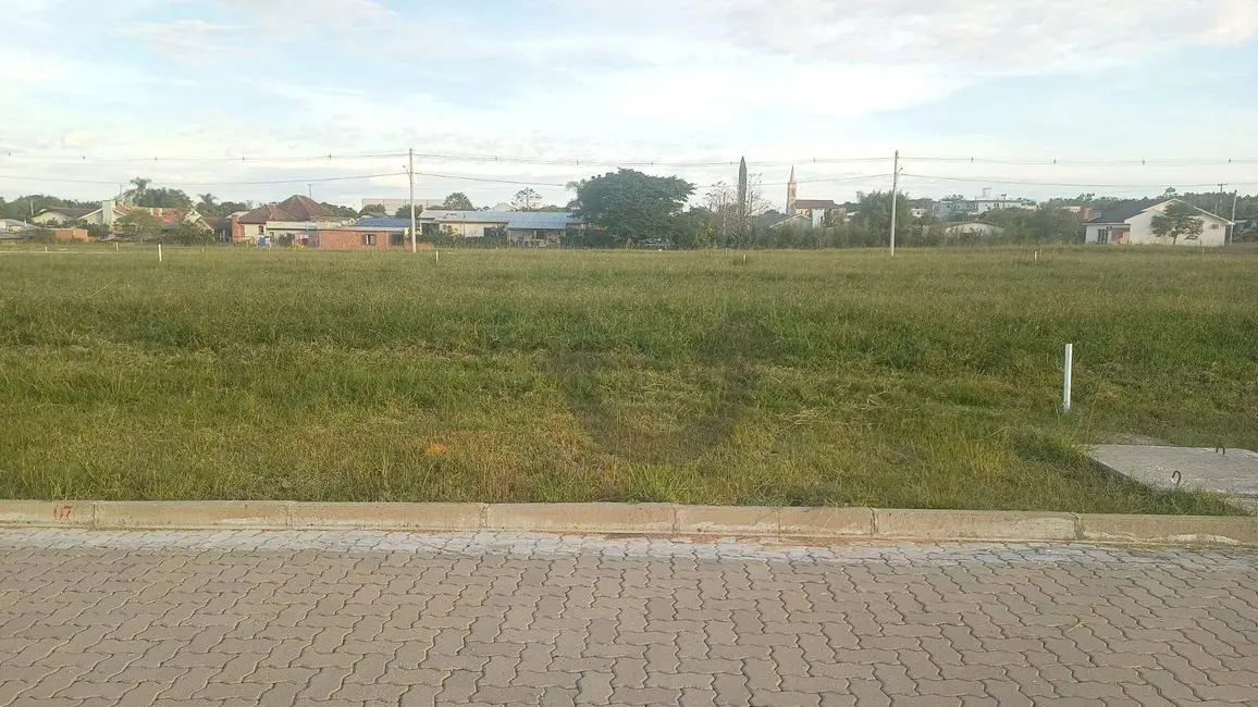 Foto 1 de Terreno / Lote à venda, 327m2 em Linha Santa Cruz, Santa Cruz Do Sul - RS