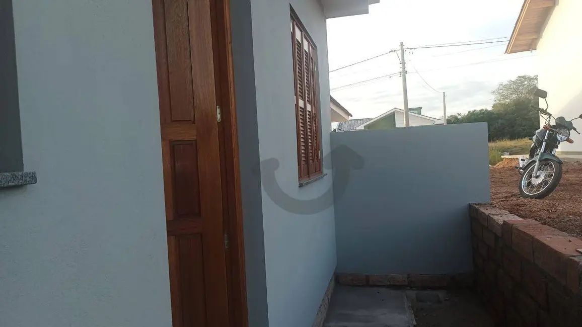 Foto 2 de Casa com 2 quartos à venda, 89m2 em Esmeralda, Santa Cruz Do Sul - RS