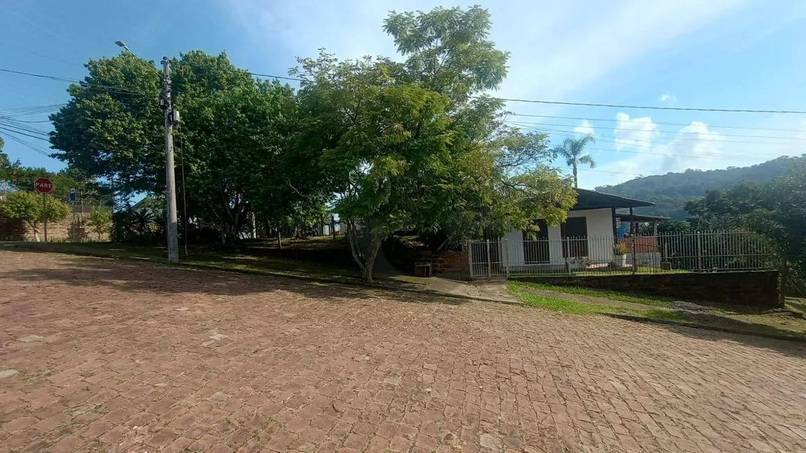 Foto 1 de Casa com 2 quartos à venda, 601m2 em Renascença, Santa Cruz Do Sul - RS