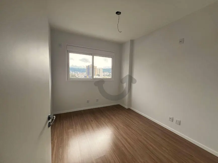 Apartamento com 2 quartos para alugar, 104m2 em Centro, Santa Cruz Do Sul - RS - imagem 5 Foto 5 de Apartamento com 2 quartos para alugar, 104m2 em Centro, Santa Cruz Do Sul - RS