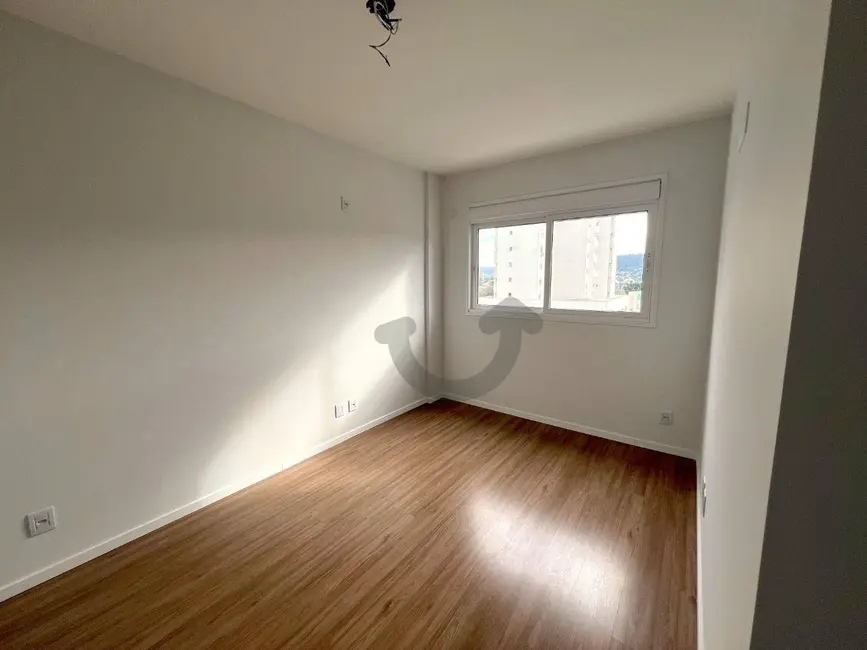 Apartamento com 2 quartos para alugar, 104m2 em Centro, Santa Cruz Do Sul - RS - imagem 8 Foto 8 de Apartamento com 2 quartos para alugar, 104m2 em Centro, Santa Cruz Do Sul - RS
