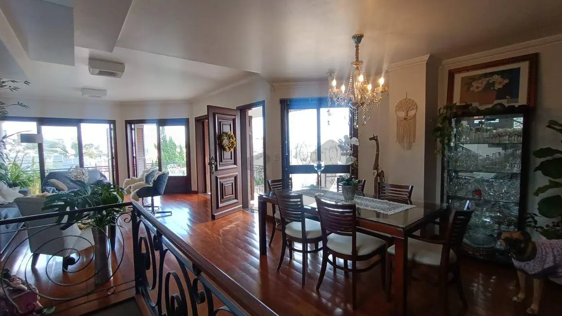 Foto 9 de Casa com 3 quartos à venda, 927m2 em Santo Inácio, Santa Cruz Do Sul - RS