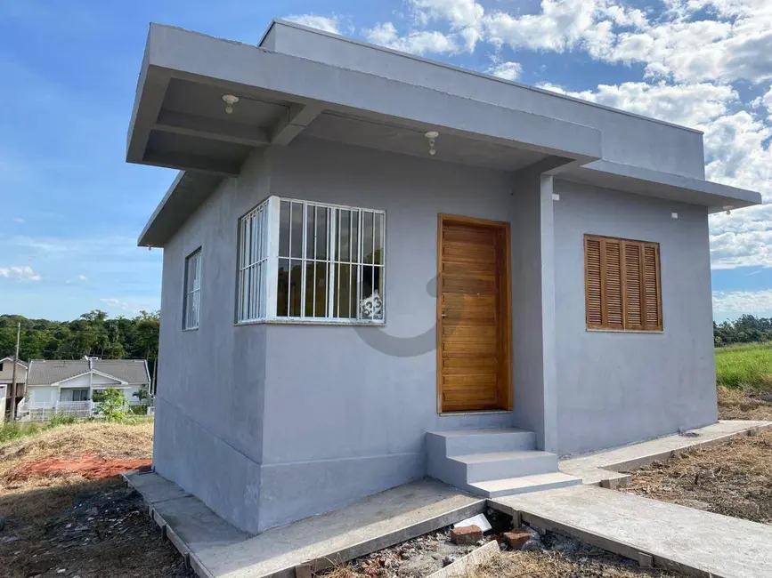 Foto 2 de Casa com 2 quartos à venda e para alugar, 50m2 em João Alves, Santa Cruz Do Sul - RS