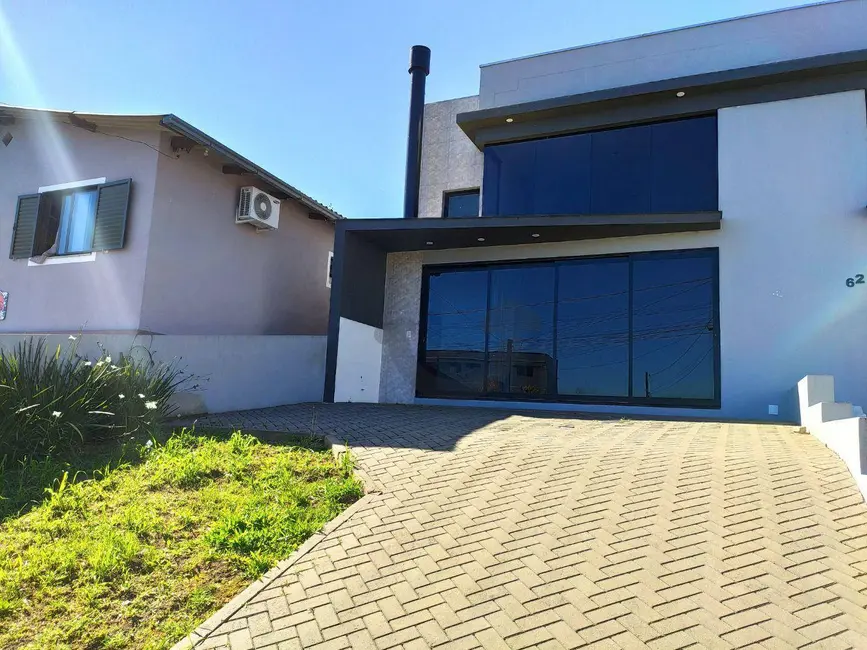 Casa com 3 quartos à venda, 234m2 em Avenida, Santa Cruz Do Sul - RS - imagem 2 Foto 2 de Casa com 3 quartos à venda, 234m2 em Avenida, Santa Cruz Do Sul - RS