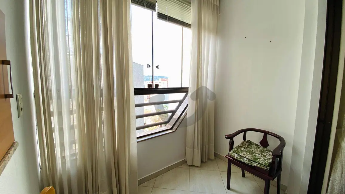 Apartamento com 2 quartos para alugar, 180m2 em Centro, Santa Cruz Do Sul - RS - imagem 2 Foto 2 de Apartamento com 2 quartos para alugar, 180m2 em Centro, Santa Cruz Do Sul - RS