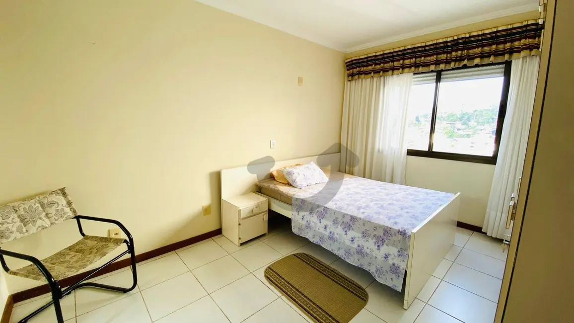 Apartamento com 2 quartos para alugar, 180m2 em Centro, Santa Cruz Do Sul - RS - imagem 8 Foto 8 de Apartamento com 2 quartos para alugar, 180m2 em Centro, Santa Cruz Do Sul - RS
