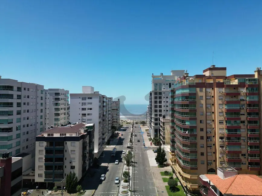 Foto 2 de Apartamento com 4 quartos à venda, 215m2 em Capao Da Canoa - RS