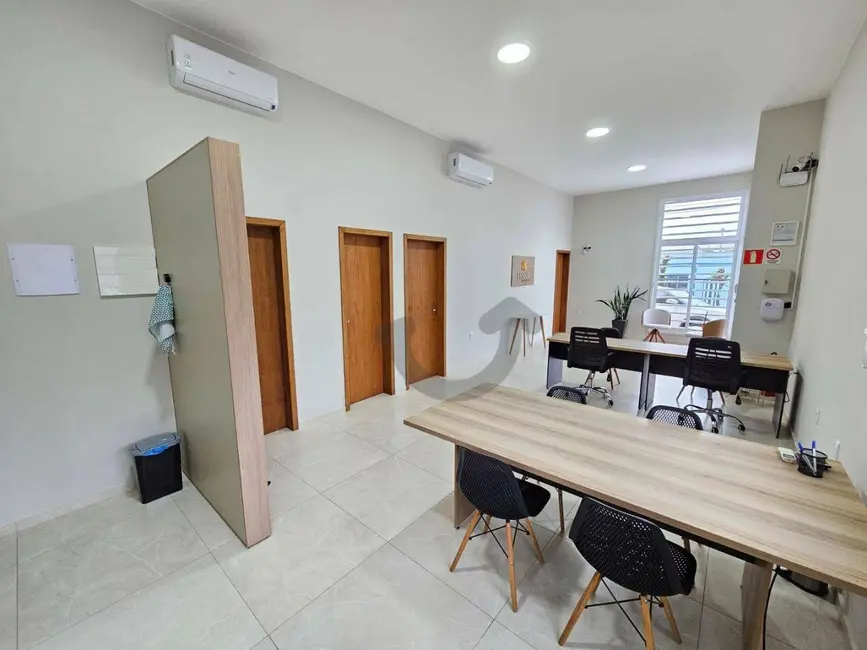 Casa com 3 quartos à venda, 200m2 em Avenida, Santa Cruz Do Sul - RS - imagem 4 Foto 4 de Casa com 3 quartos à venda, 200m2 em Avenida, Santa Cruz Do Sul - RS