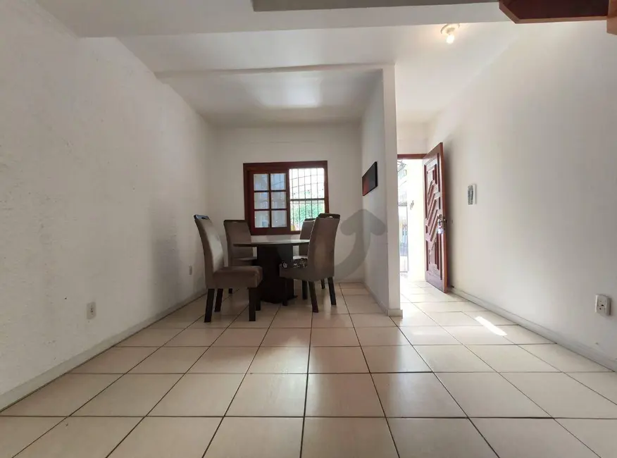 Foto 3 de Casa com 2 quartos à venda, 60m2 em Santa Cruz Do Sul - RS