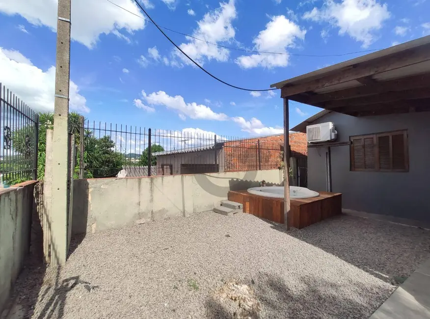 Foto 2 de Casa com 2 quartos à venda, 132m2 em Santa Vitória, Santa Cruz Do Sul - RS