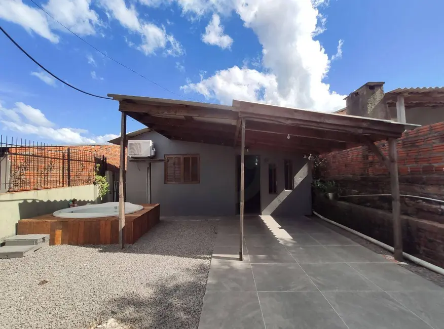 Foto 1 de Casa com 2 quartos à venda, 132m2 em Santa Vitória, Santa Cruz Do Sul - RS