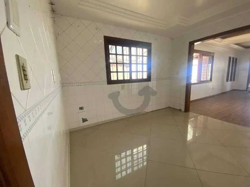 Foto 7 de Casa com 4 quartos para alugar, 312m2 em Santo Inácio, Santa Cruz Do Sul - RS