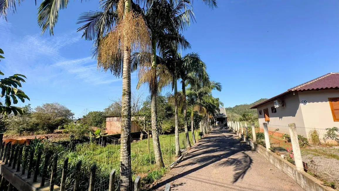 Casa com 2 quartos à venda, 1007m2 em Santa Cruz Do Sul - RS - imagem 5 Foto 5 de Casa com 2 quartos à venda, 1007m2 em Santa Cruz Do Sul - RS