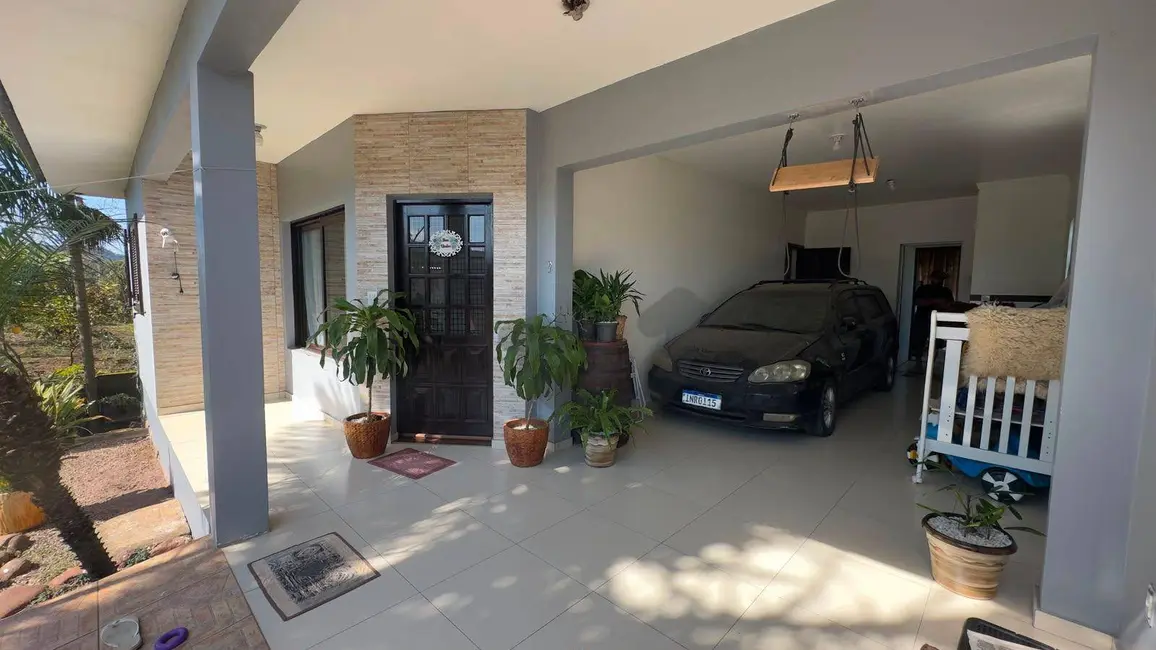 Casa com 2 quartos à venda, 1007m2 em Santa Cruz Do Sul - RS - imagem 8 Foto 8 de Casa com 2 quartos à venda, 1007m2 em Santa Cruz Do Sul - RS