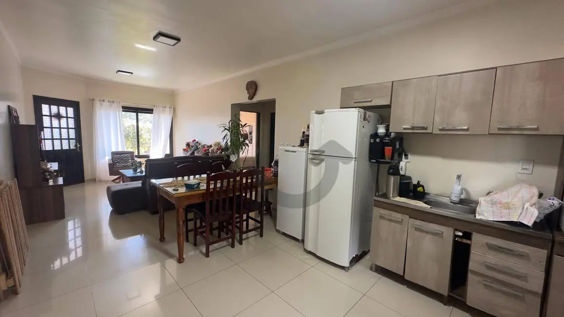 Casa com 2 quartos à venda, 1007m2 em Santa Cruz Do Sul - RS - imagem 9 Foto 9 de Casa com 2 quartos à venda, 1007m2 em Santa Cruz Do Sul - RS
