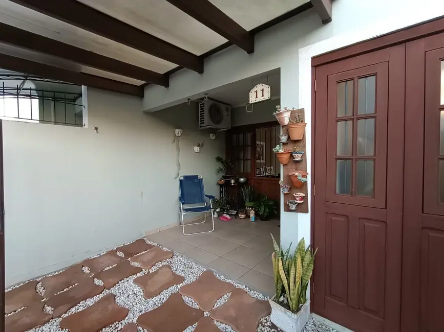 Foto 2 de Casa de Condomínio com 4 quartos à venda, 358m2 em Santo Inácio, Santa Cruz Do Sul - RS