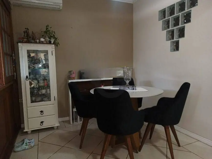 Foto 4 de Casa de Condomínio com 4 quartos à venda, 358m2 em Santo Inácio, Santa Cruz Do Sul - RS