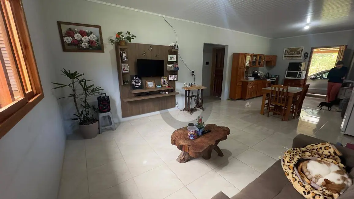 Chácara com 2 quartos à venda, 5000m2 em Santa Cruz Do Sul - RS - imagem 6 Foto 6 de Chácara com 2 quartos à venda, 5000m2 em Santa Cruz Do Sul - RS
