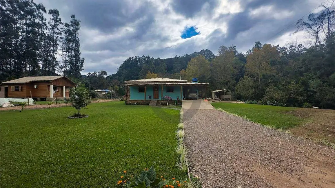 Chácara com 2 quartos à venda, 5000m2 em Santa Cruz Do Sul - RS - imagem 2 Foto 2 de Chácara com 2 quartos à venda, 5000m2 em Santa Cruz Do Sul - RS