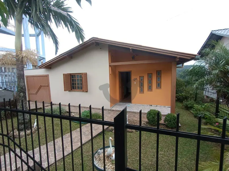 Casa com 4 quartos à venda, 370m2 em Renascença, Santa Cruz Do Sul - RS - imagem 2 Foto 2 de Casa com 4 quartos à venda, 370m2 em Renascença, Santa Cruz Do Sul - RS
