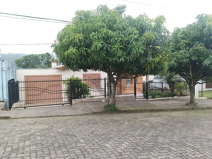 Casa com 4 quartos à venda, 370m2 em Renascença, Santa Cruz Do Sul - RS - imagem 4 Foto 4 de Casa com 4 quartos à venda, 370m2 em Renascença, Santa Cruz Do Sul - RS