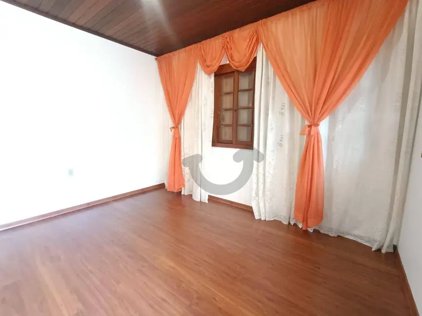 Casa com 4 quartos à venda, 370m2 em Renascença, Santa Cruz Do Sul - RS - imagem 5 Foto 5 de Casa com 4 quartos à venda, 370m2 em Renascença, Santa Cruz Do Sul - RS