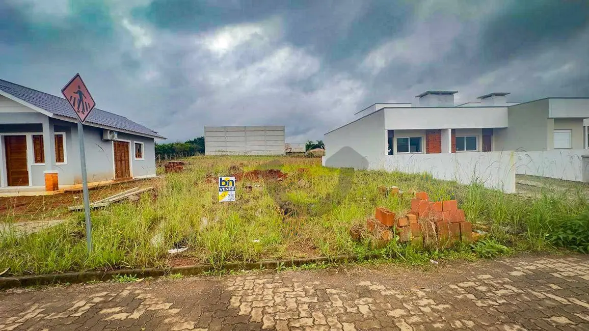 Foto 1 de Terreno / Lote à venda, 300m2 em Linha Santa Cruz, Santa Cruz Do Sul - RS