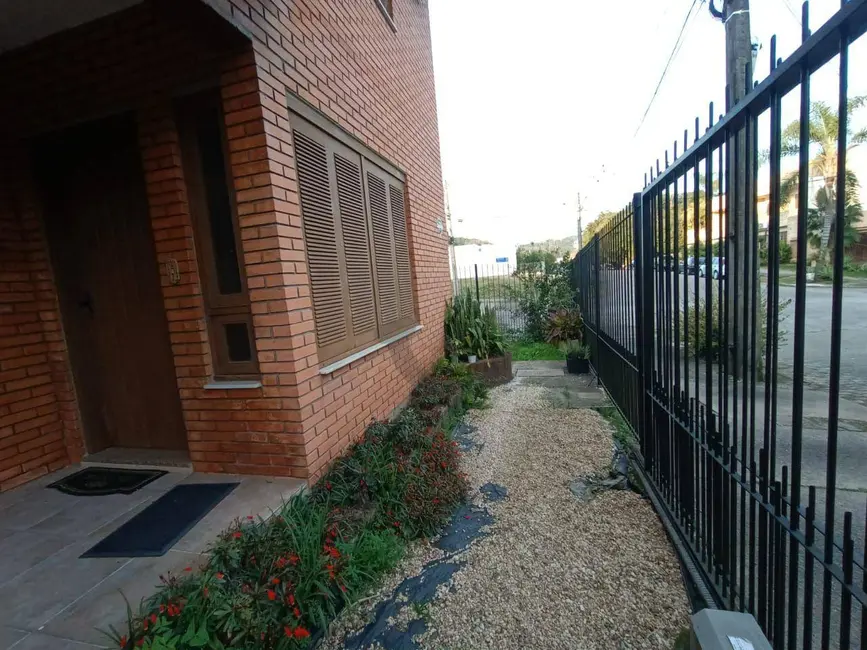Foto 4 de Casa com 3 quartos à venda, 138m2 em Santa Cruz Do Sul - RS