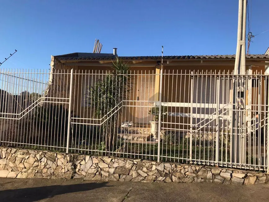 Casa com 3 quartos à venda, 237m2 em Senai, Santa Cruz Do Sul - RS - imagem 1 Foto 1 de Casa com 3 quartos à venda, 237m2 em Senai, Santa Cruz Do Sul - RS