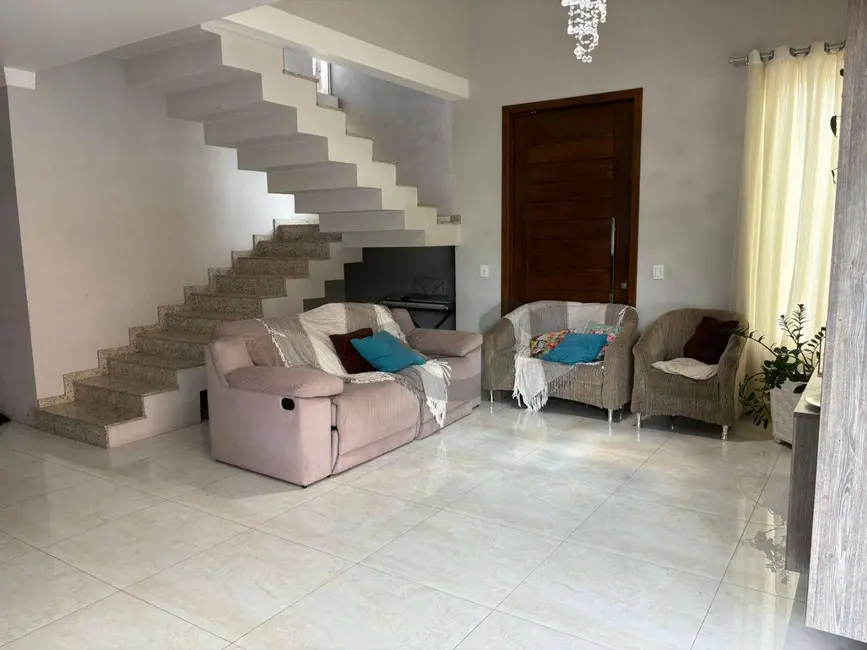 Casa com 4 quartos à venda, 384m2 em Arroio Grande, Santa Cruz Do Sul - RS - imagem 4 Foto 4 de Casa com 4 quartos à venda, 384m2 em Arroio Grande, Santa Cruz Do Sul - RS