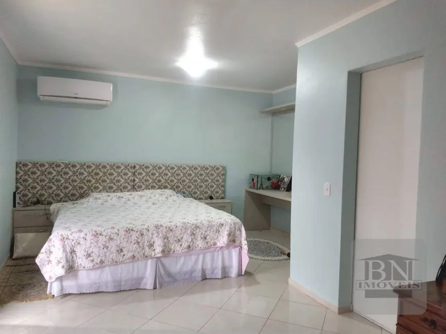 Foto 14 de Chácara com 3 quartos à venda, 12000m2 em Santa Cruz Do Sul - RS