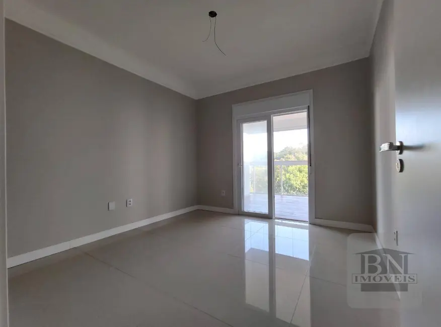 Foto 7 de Apartamento com 3 quartos à venda, 285m2 em Santo Inácio, Santa Cruz Do Sul - RS