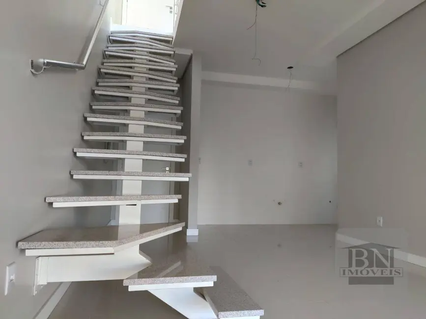 Foto 4 de Apartamento com 3 quartos à venda, 285m2 em Santo Inácio, Santa Cruz Do Sul - RS