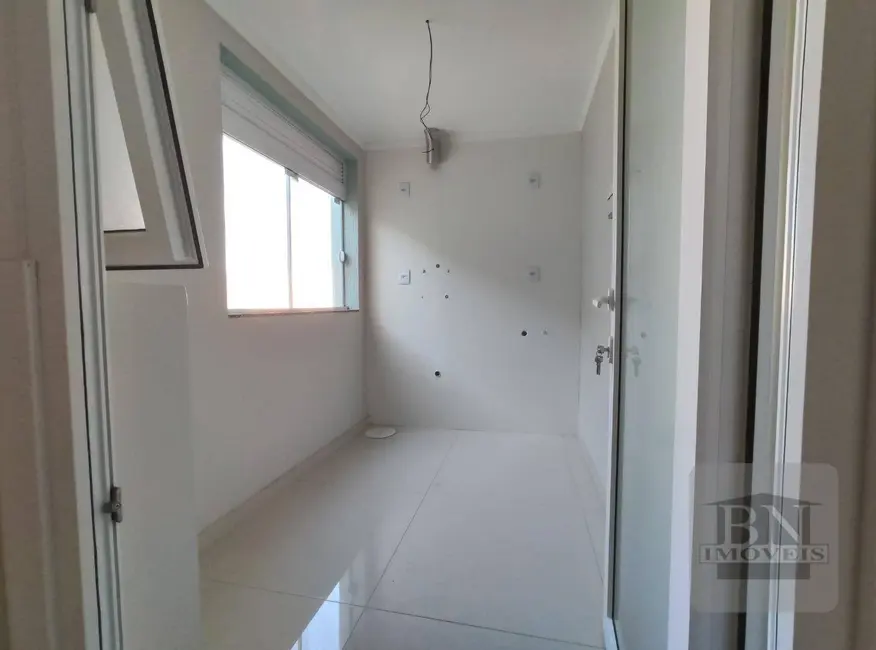 Foto 3 de Apartamento com 3 quartos à venda, 285m2 em Santo Inácio, Santa Cruz Do Sul - RS