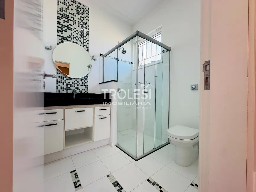 Foto 4 de Casa com 3 quartos à venda, 304m2 em Jaguariuna - SP